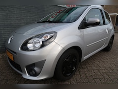 Renault Twingo - 1.2-16V Night & Day Nette en goed onderhouden auto nieuwe apk