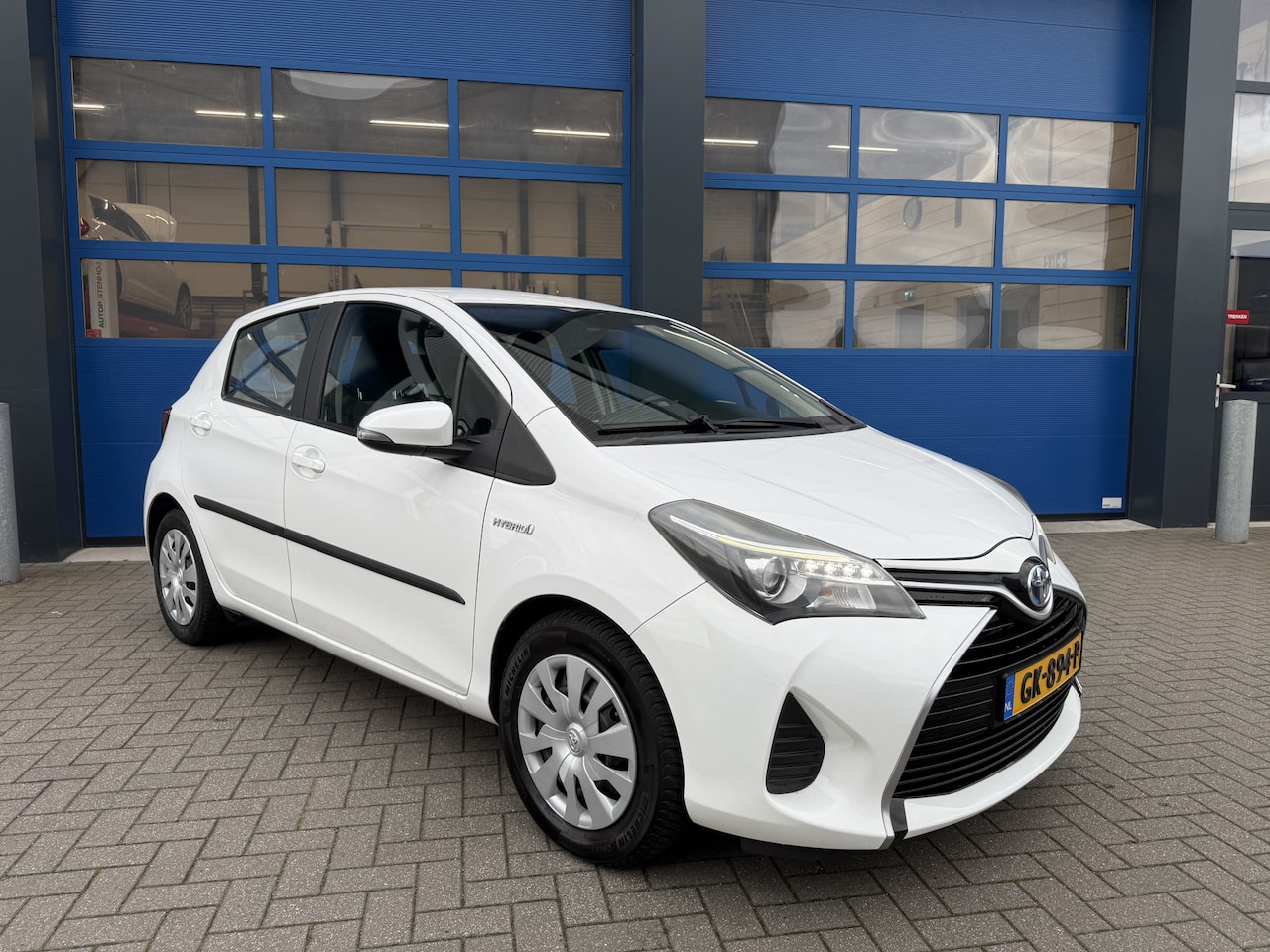 Toyota Yaris - 1.5 Hybrid 75pk Automaat Clima Achteruitrijcamera Aspiration - AutoWereld.nl