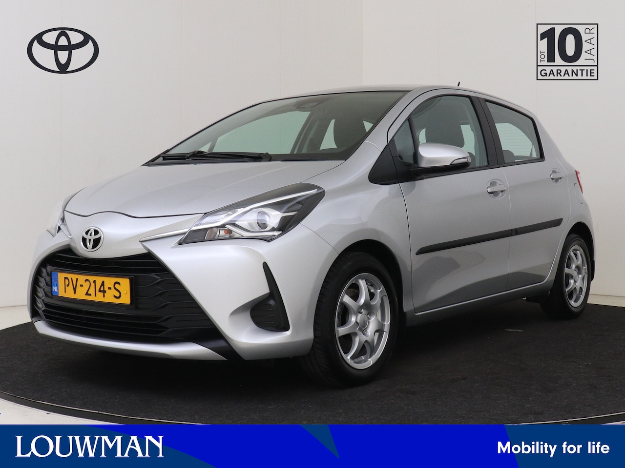 Toyota Yaris - 1.5 VVT-i Aspiration | Navigatie | LM velgen | - AutoWereld.nl