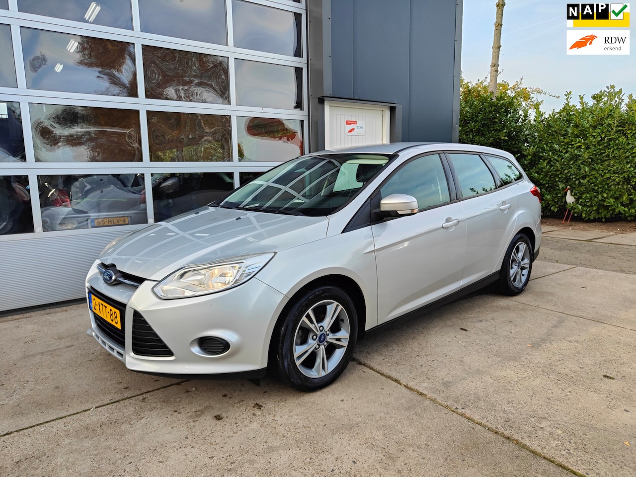 Ford Focus Wagon - 1.0 EcoBoost Edition 1.0 EcoBoost Edition - AutoWereld.nl