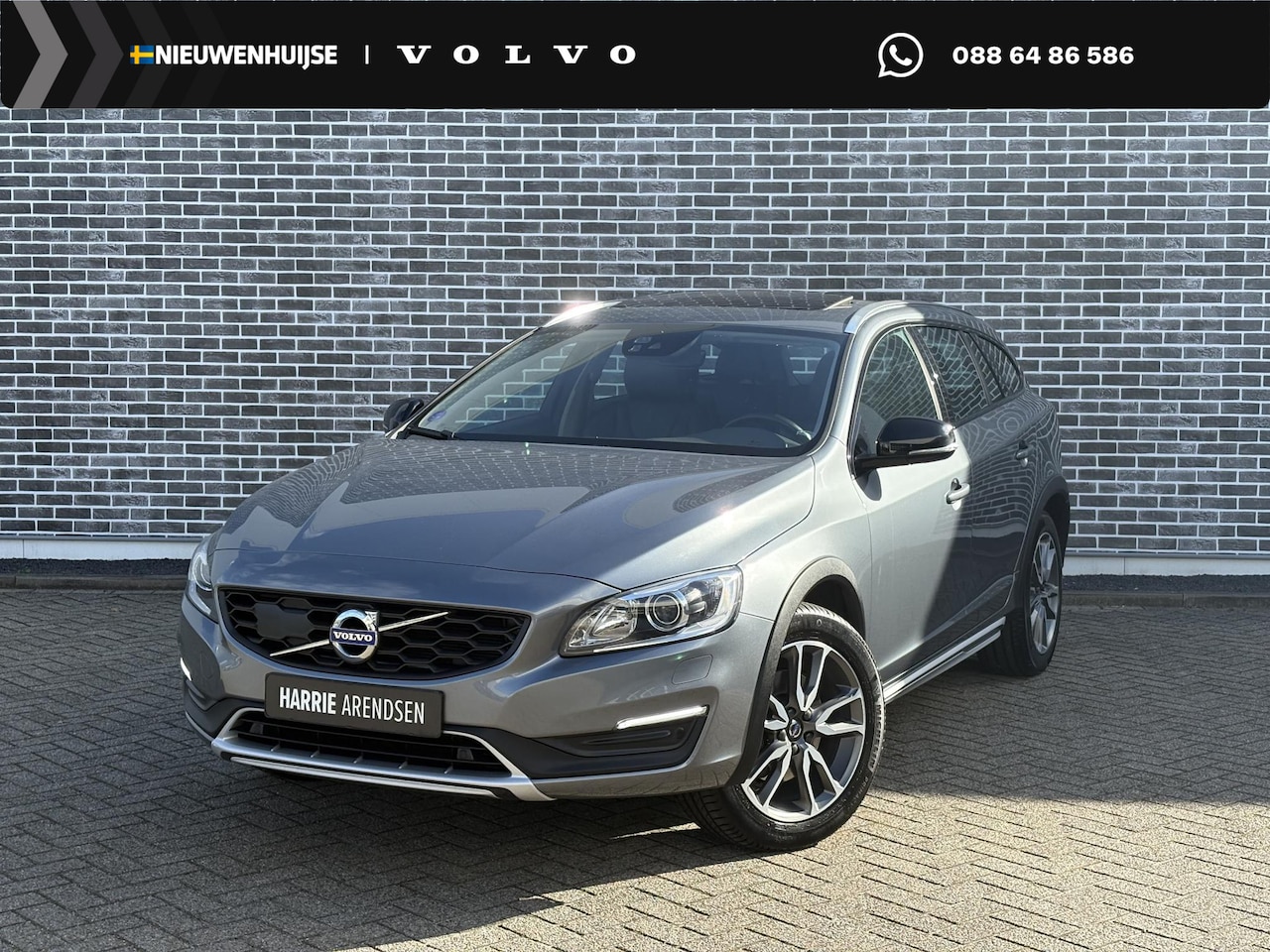 Volvo V60 Cross Country - 2.0 T5 Nordic+ | Adaptive cruise control | Schuifdak | Standkachel | Navigatie | Elektrisc - AutoWereld.nl