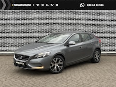 Volvo V40 - T2 Base | 2 liter | 120PK | 17'' Velgen | All seasonbanden | Airco | Audio bediening op st