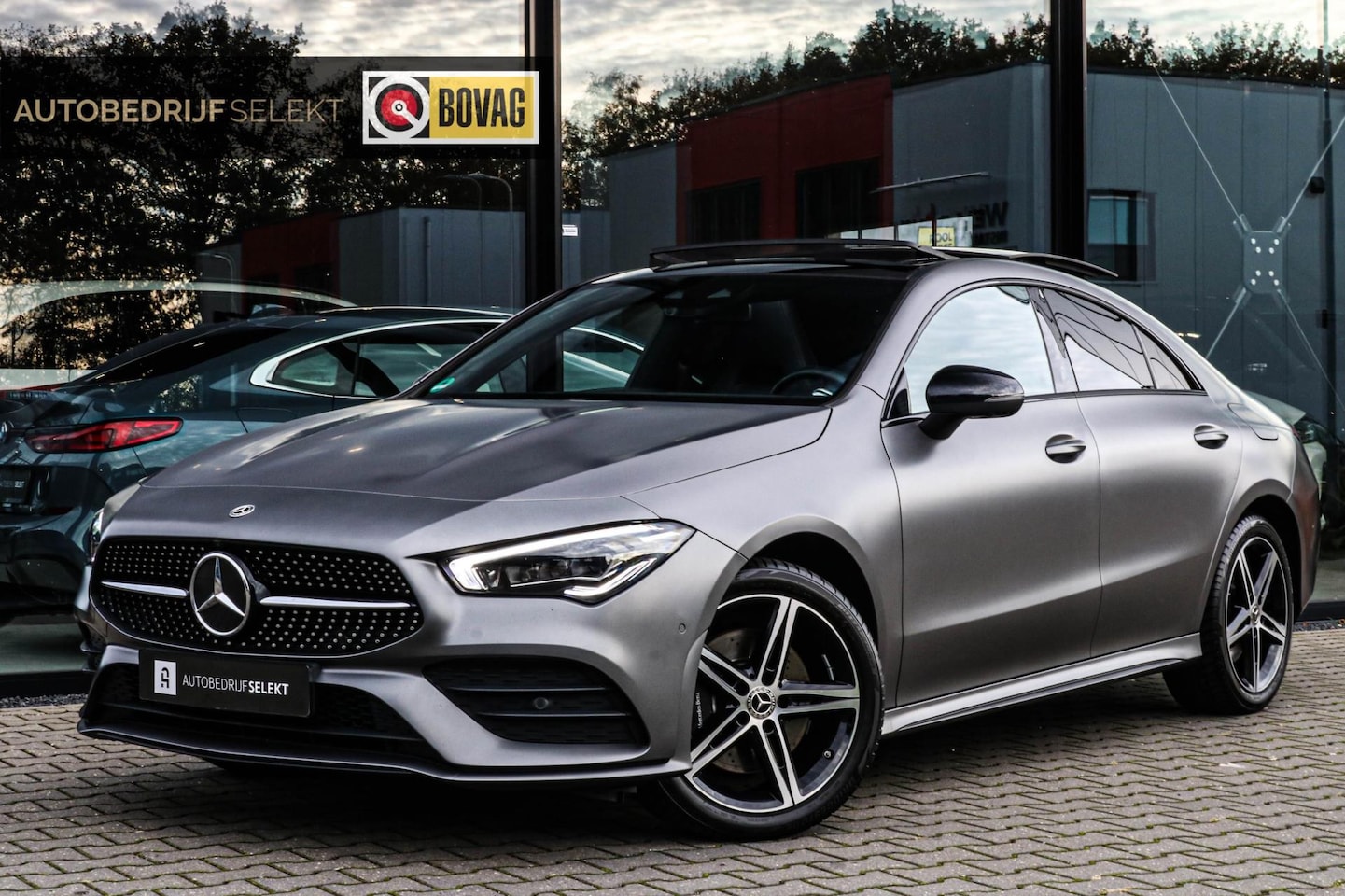 Mercedes-Benz CLA-Klasse - 250 e AMG - PANO - MATGRIJS - SFEER - CAMERA - AutoWereld.nl