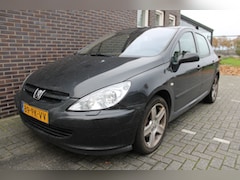 Peugeot 307 - 2.0-16V Griffe-clima-leer-LPG-APK tot Aug 2026