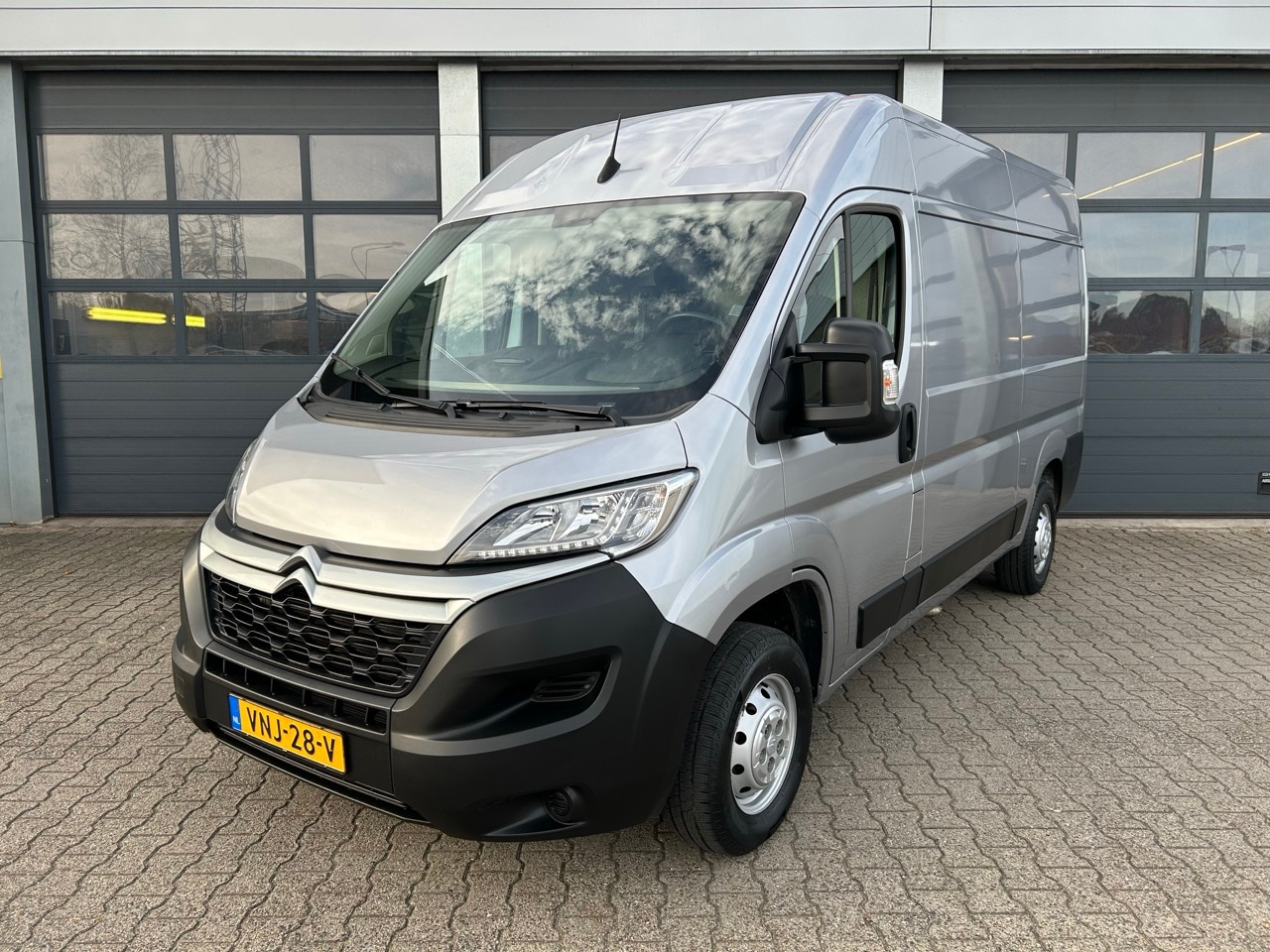 Citroën Jumper - GB 30 L2H2 2.2 BlueHDi 120pk Club - AutoWereld.nl