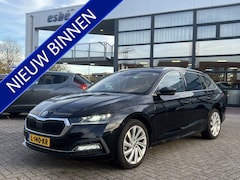 Skoda Octavia Combi - 1.0 e-TSI DSG Automaat Business Edition Plus Panoramadak Trekhaak Camera Navi Carplay Keyl