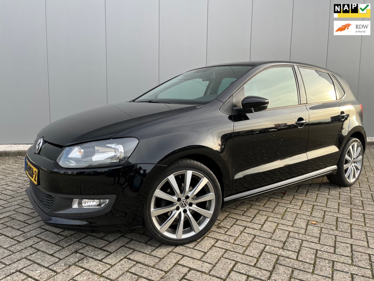 Volkswagen Polo - 1.2 TDI BlueMotion Comfortline/ LEDER/ CLIMA/ NAVI - AutoWereld.nl