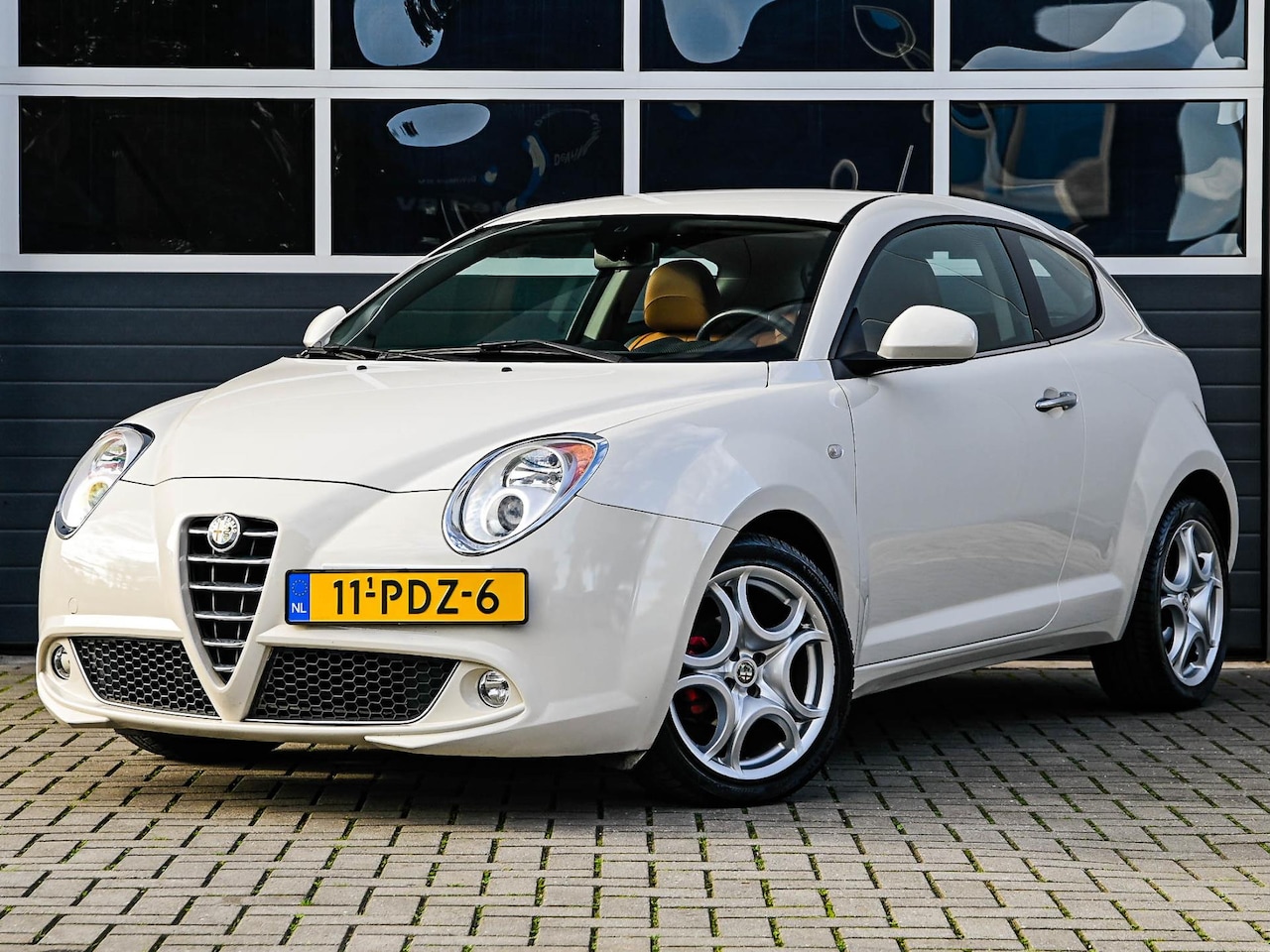 Alfa Romeo MiTo - 1.4 Centenario | 62 dkm! | Leder | Climate control | Cruise control | PDC - AutoWereld.nl