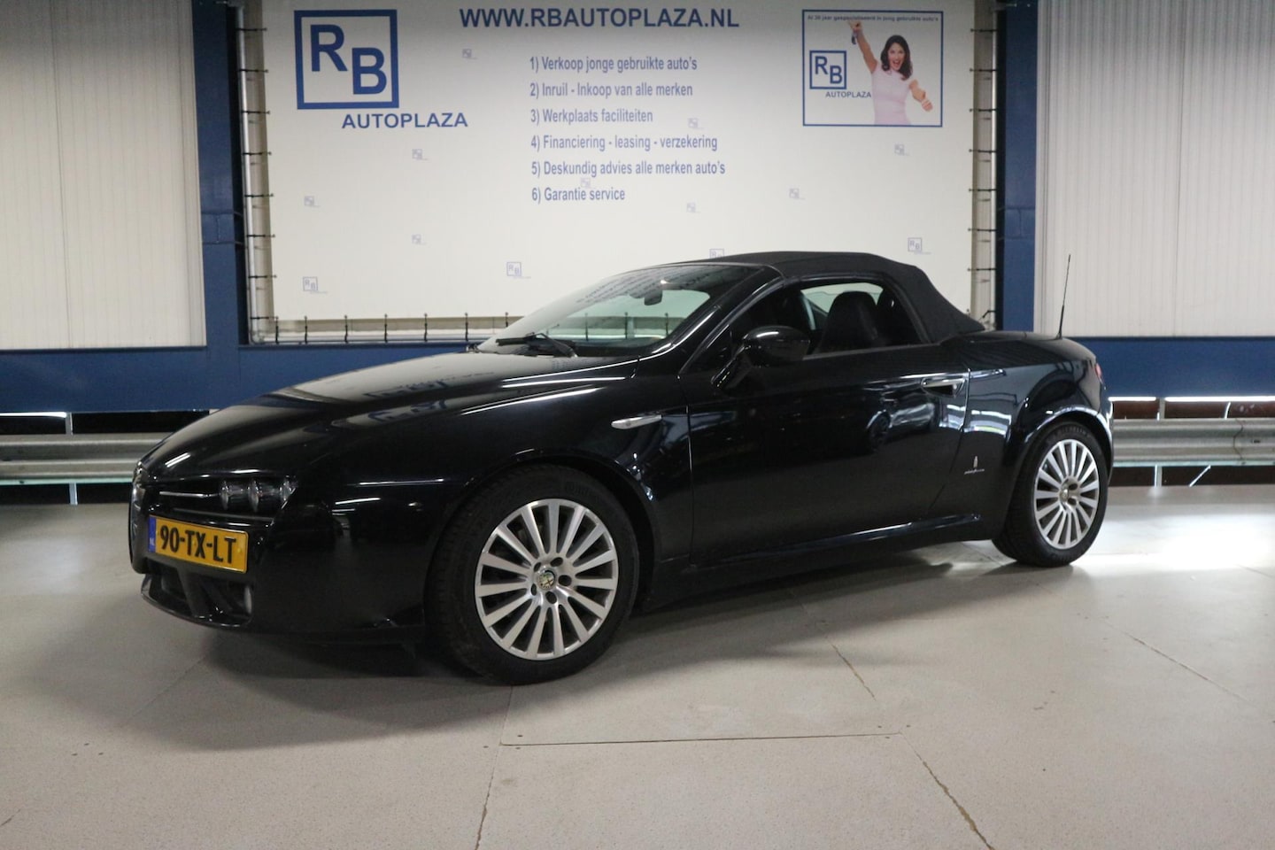 Alfa Romeo Spider - 2.2 JTS Exclusive / Back on Black / Org Ned + Nap + Full Service ! ! ! - AutoWereld.nl