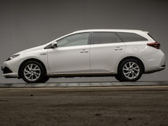 Toyota Auris Touring Sports - 1.8 Hybrid Dynamic Go Sport (NAVI, CAMERA, CLIMATE, CRUISE, PDC, GETINT, DAB, SPORTSTOELEN