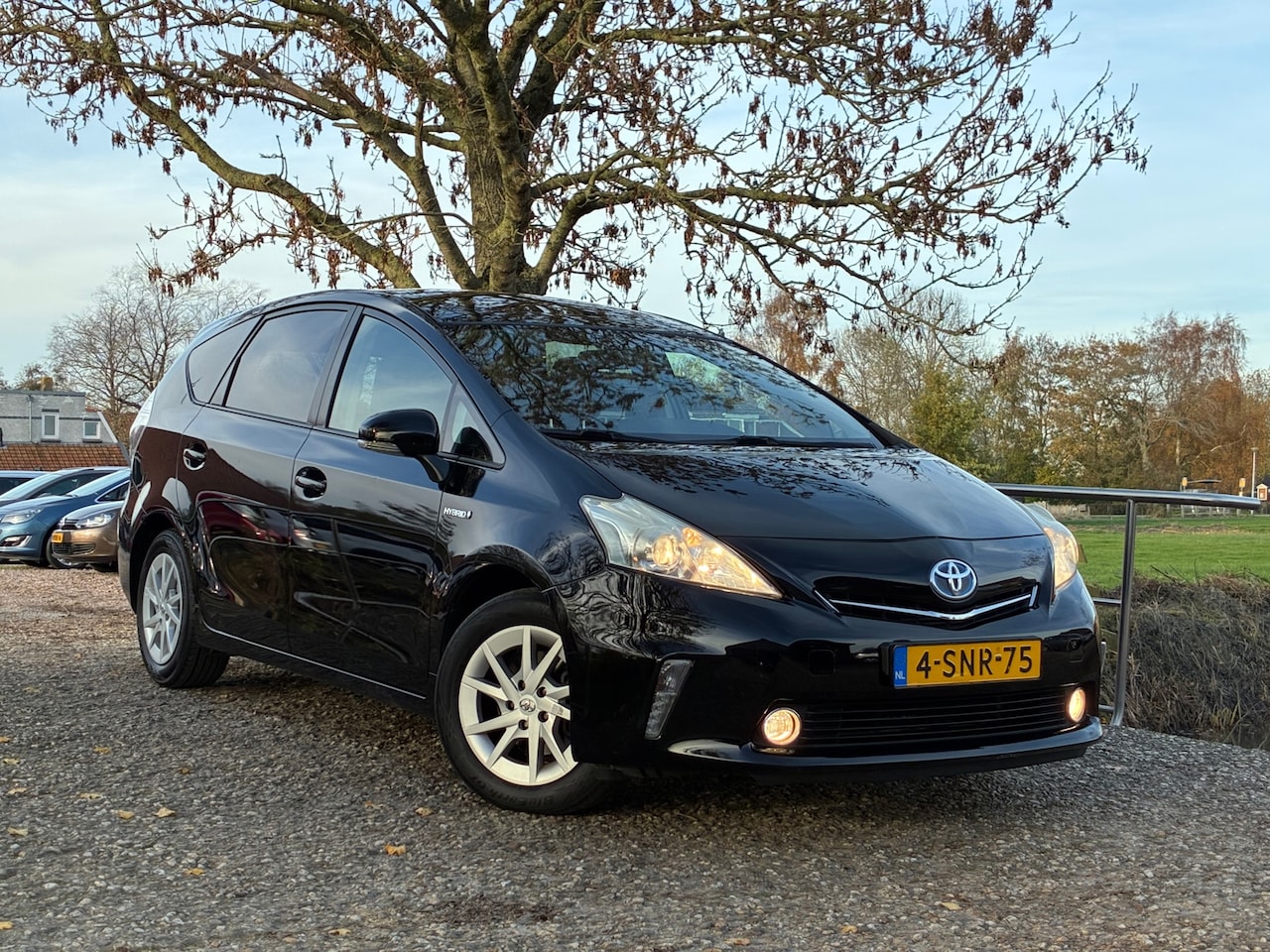 Toyota Prius Wagon - 1.8 Aspiration | 7-Persoons + Pano + Cruise + Navi Nu € 8.975,-!!! - AutoWereld.nl