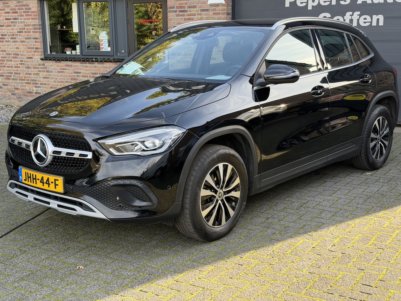 Mercedes-Benz GLA-Klasse - 250 e AMG Line Plug in Hybrid 1e eigenaar Camera stoelverwarming Incl btw . - AutoWereld.nl
