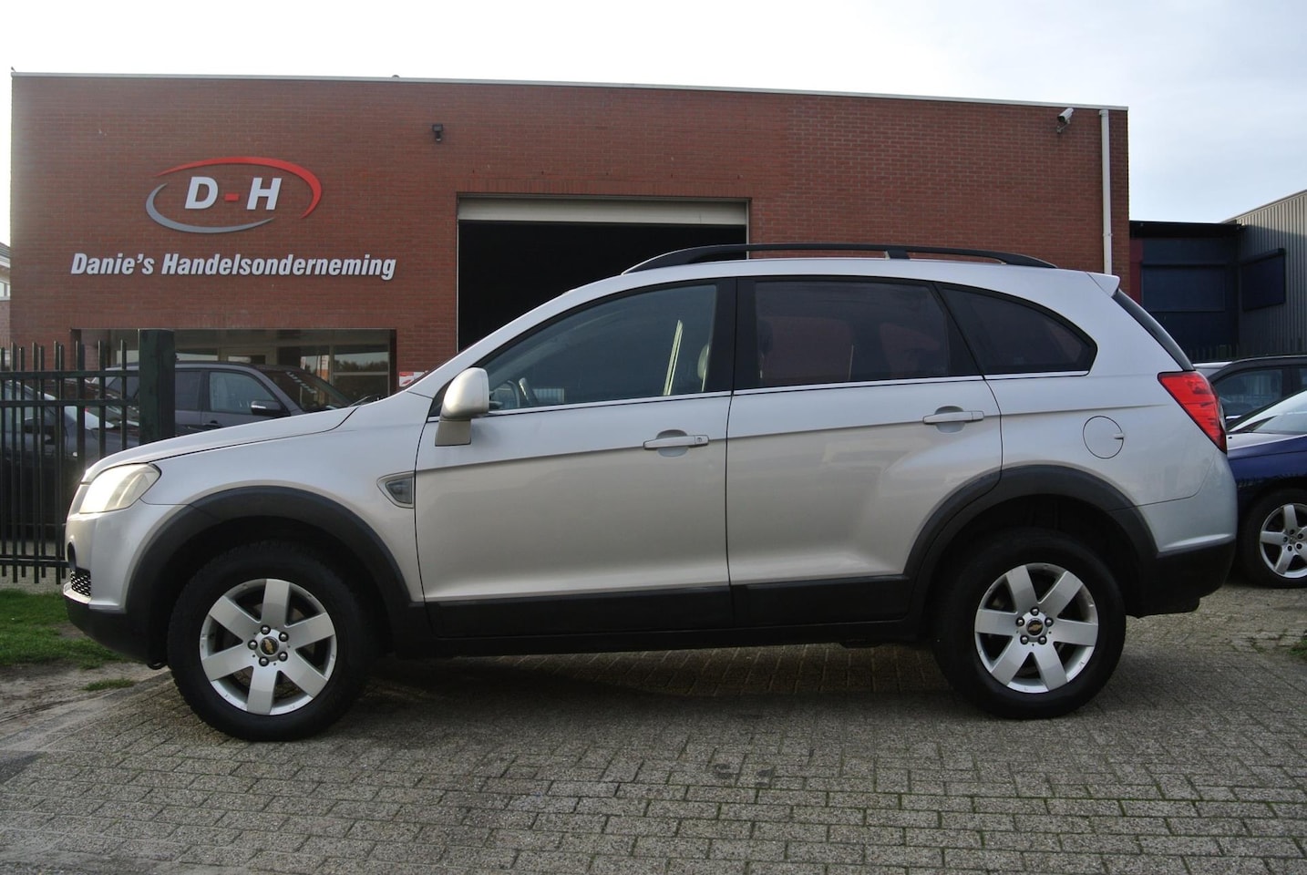 Chevrolet Captiva - 2.4i Style 2WD airco inruil mogelijk nap - AutoWereld.nl