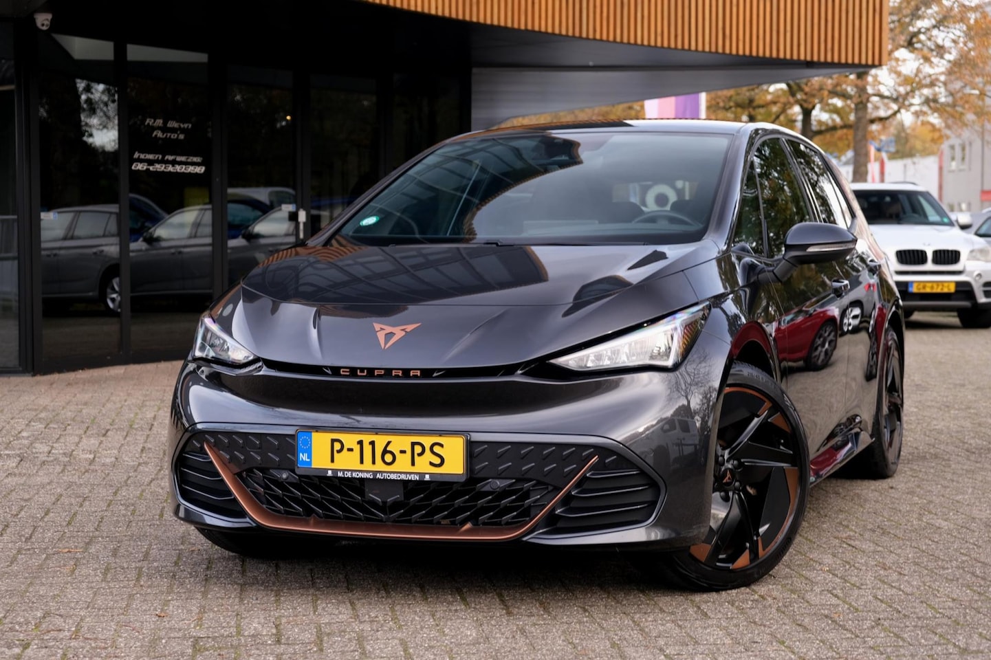 CUPRA Born - Performance One 62 kWh/Pano/Camera/ACC/Winterpakket/Lane/Carplay/Sfeer - AutoWereld.nl