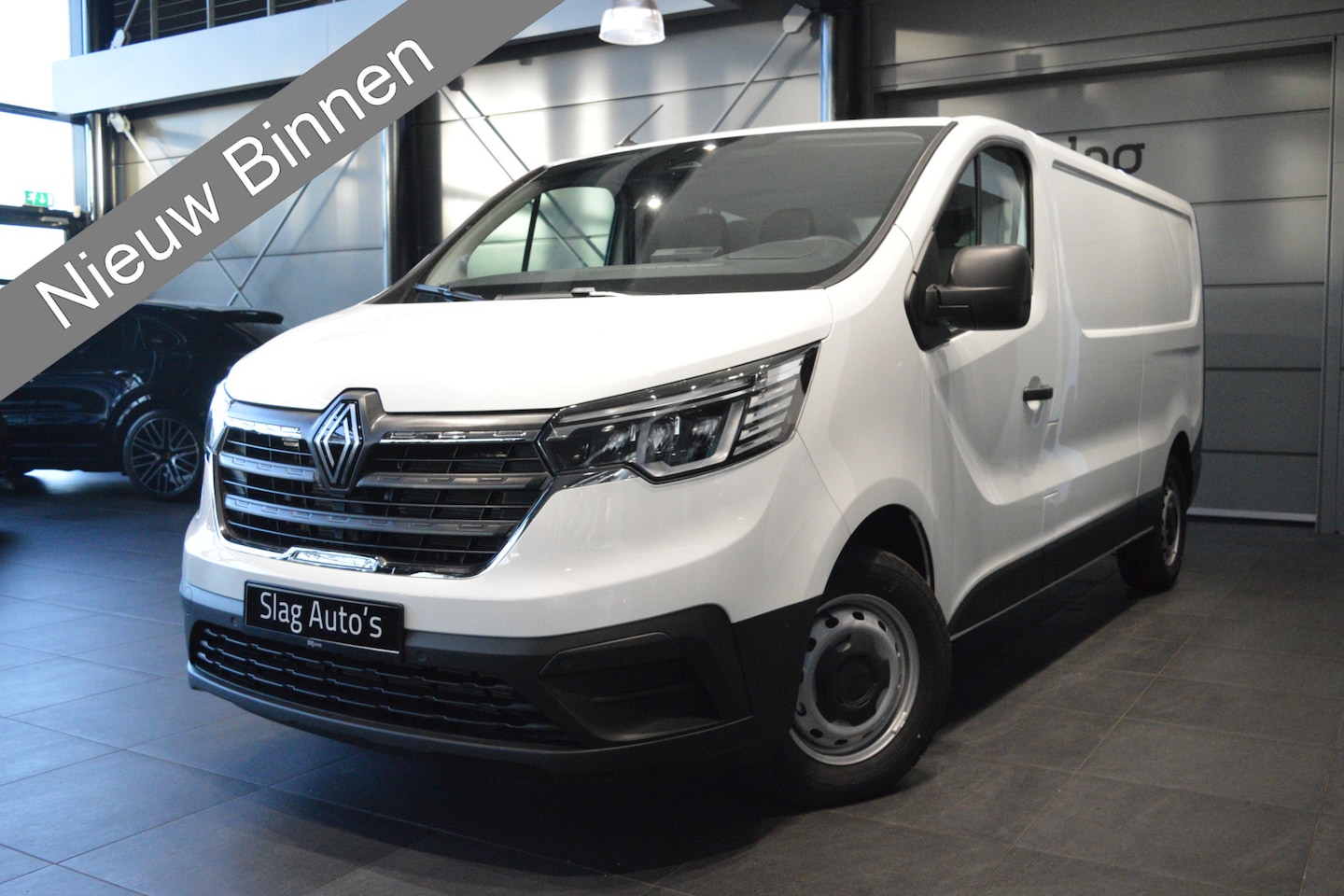Renault Trafic - 2.0 Blue dCi L2H1 Advance navi camera cruise 150 pk !! - AutoWereld.nl