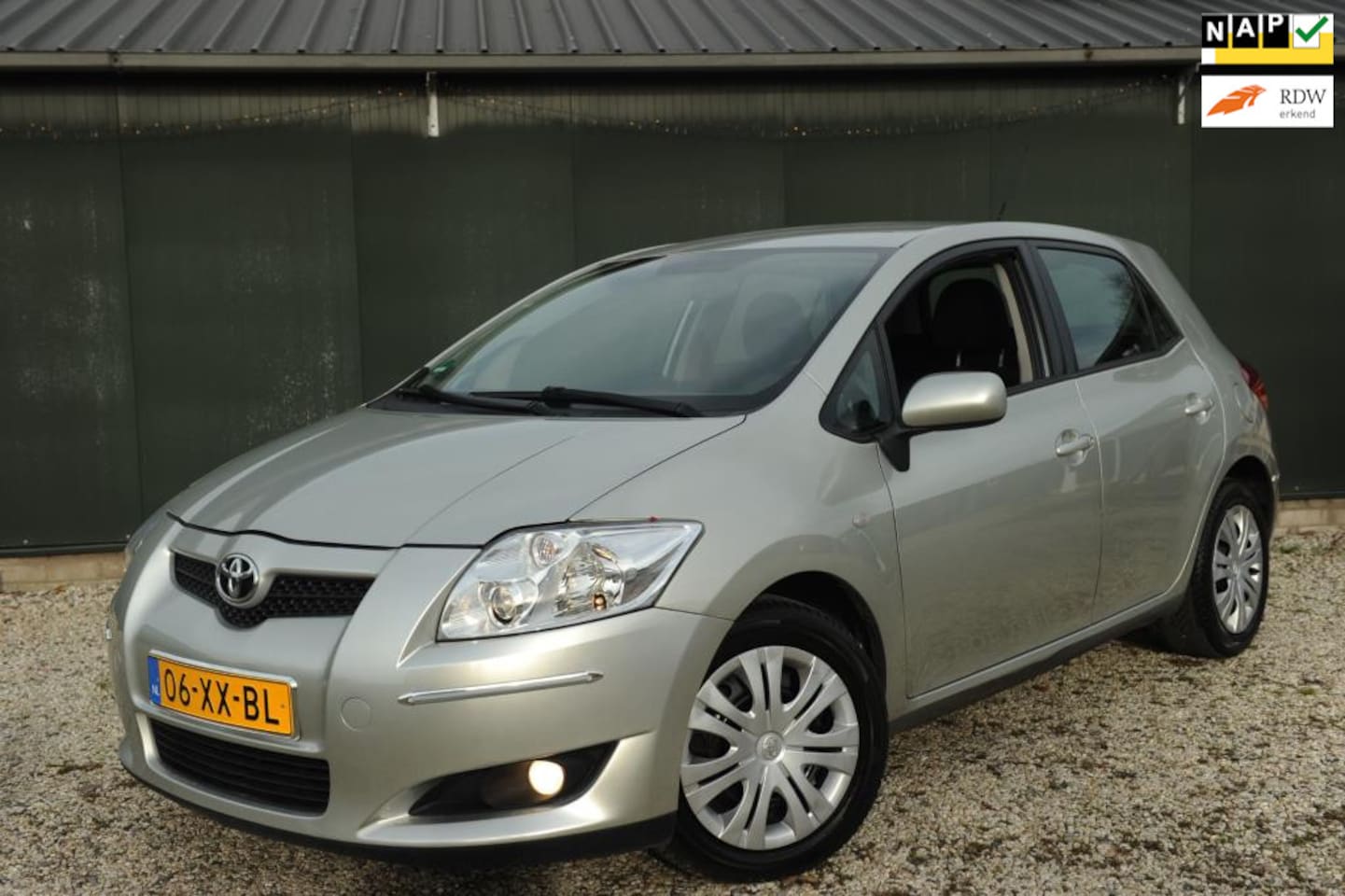 Toyota Auris - 1.6-16V Sol Business/AUTOMAAT/AIRCO/NAV/ - AutoWereld.nl