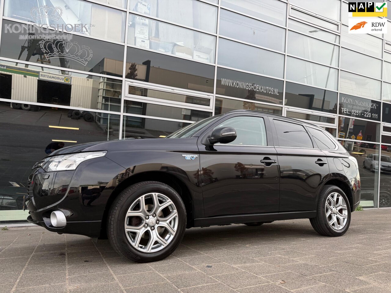 Mitsubishi Outlander - 2.0 PHEV instyle 2.0 PHEV Instyle - AutoWereld.nl