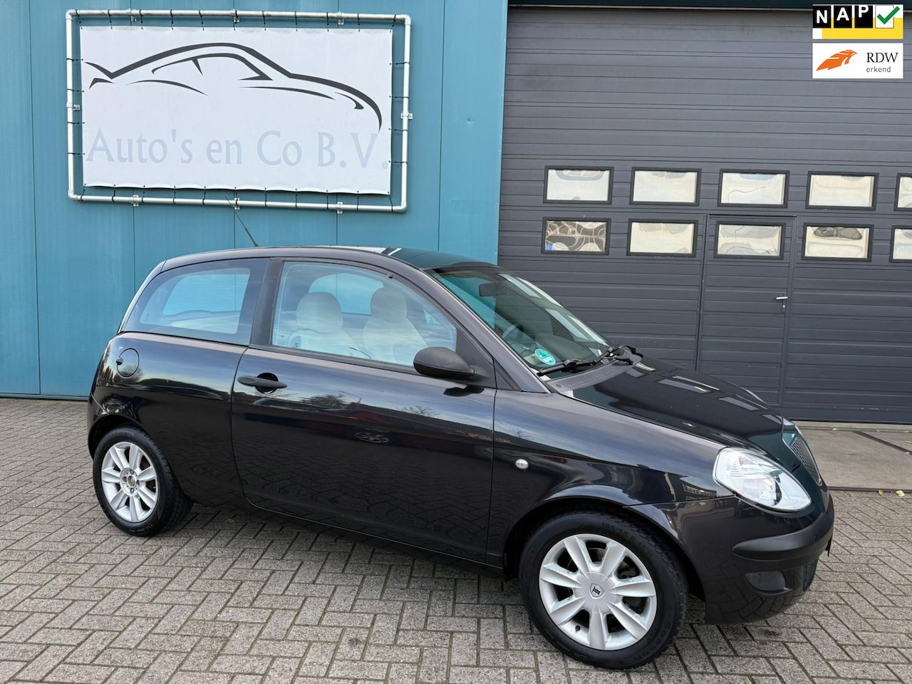Lancia Y(psilon) - Ypsilon 1.2 Argento Airco Stuurbekr NL Auto NAP Apk 29-08-2026 - AutoWereld.nl
