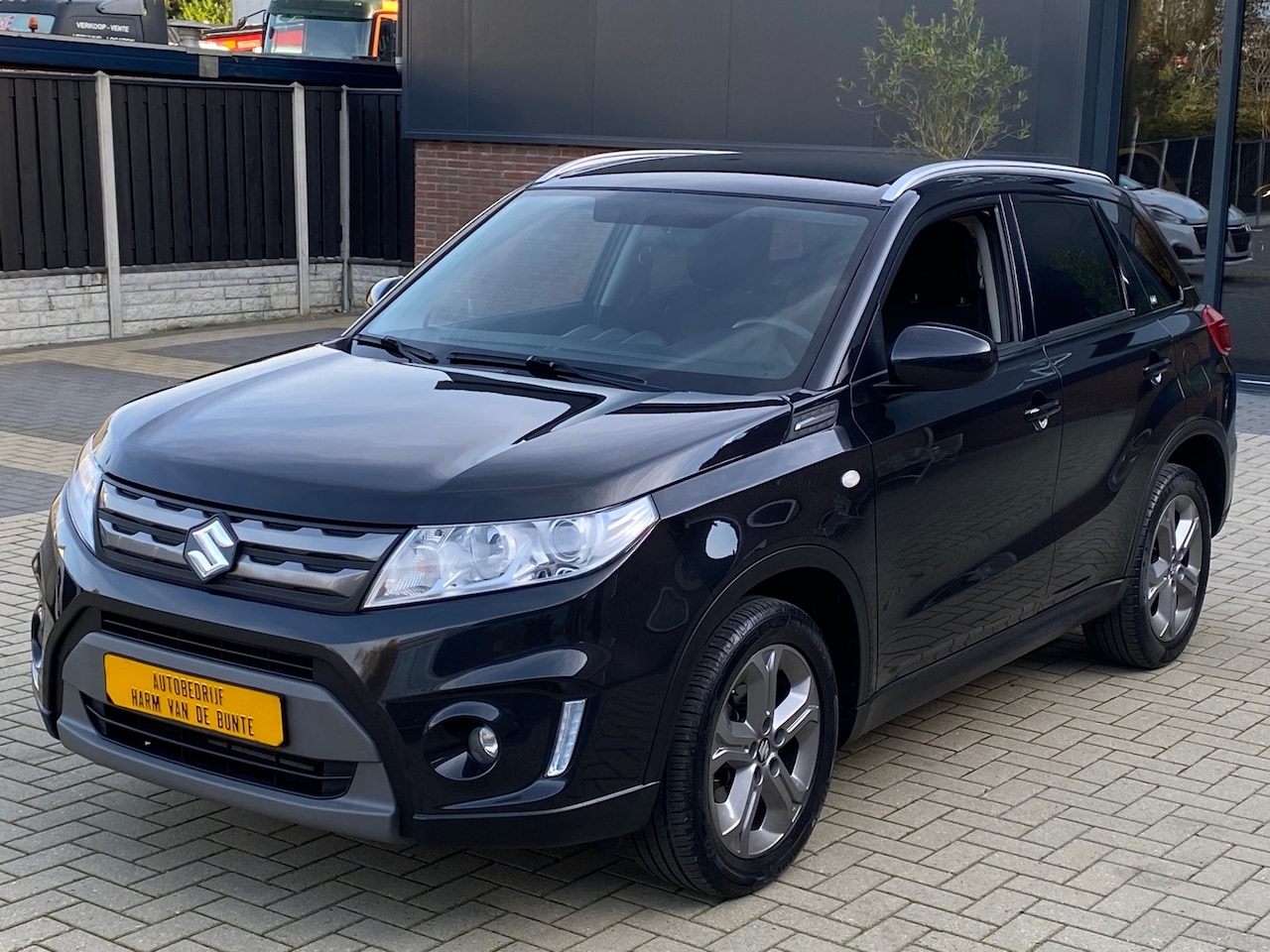 Suzuki Vitara - 1.6 Exclusive 120 pk automaat NAVI CRUISE CLIMA LED CAMERA TREKHAAK - AutoWereld.nl