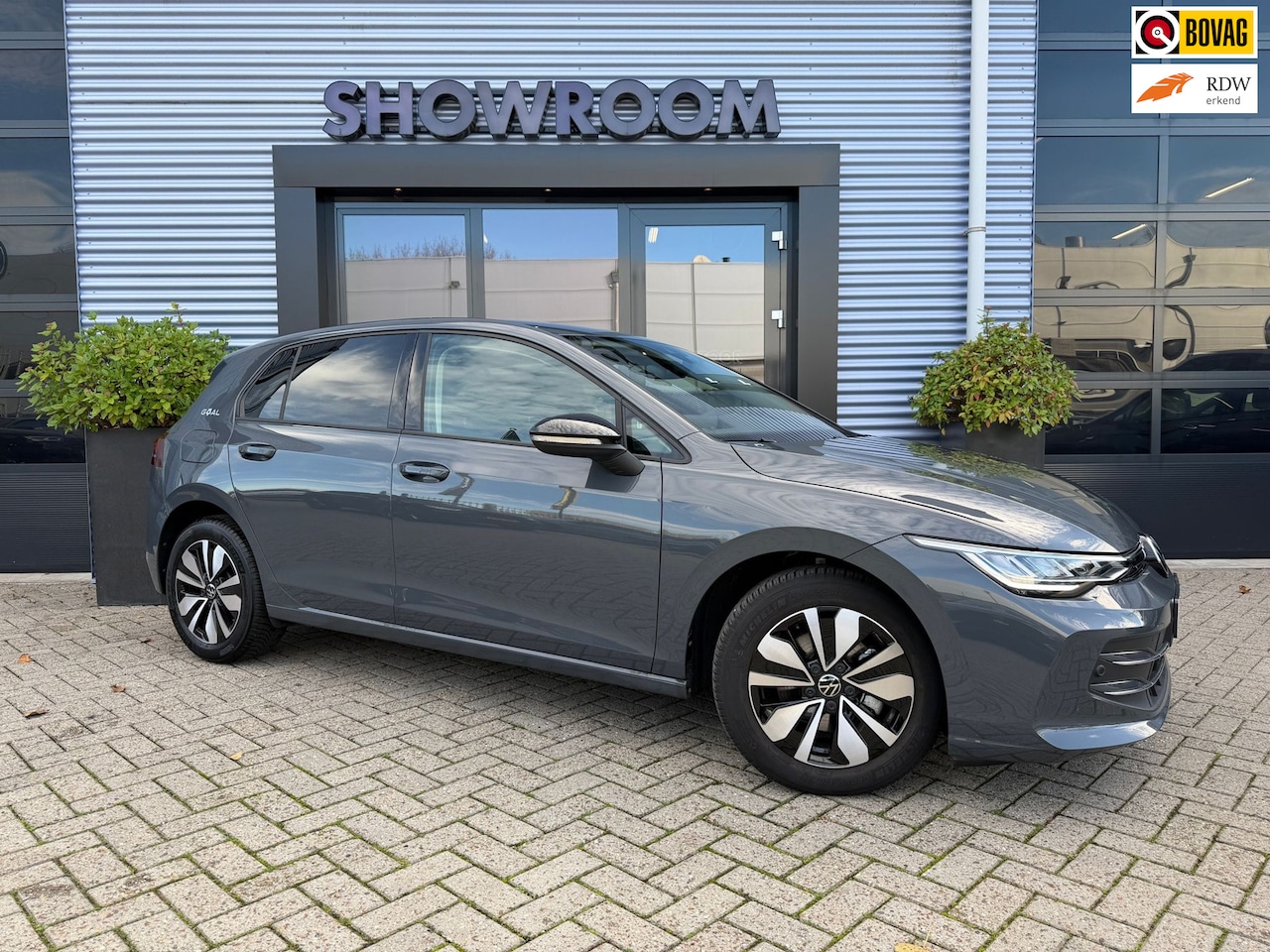 Volkswagen Golf - 1.5 eTSI GOAL edition| Navigatie |Apple Carplay|PDC V+A | Stoel- stuurverwarming - AutoWereld.nl