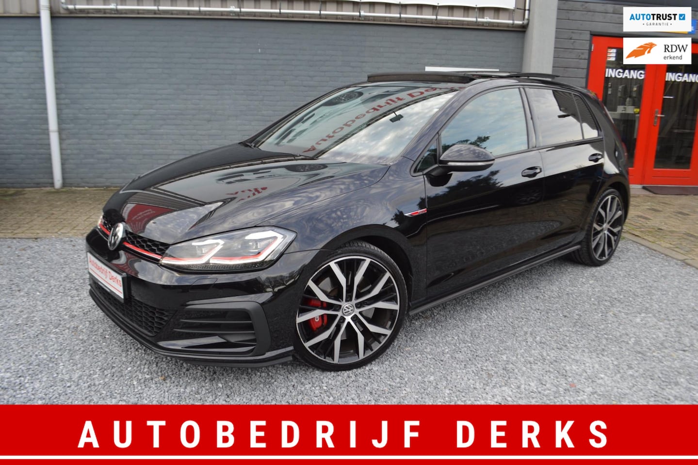 Volkswagen Golf - 2.0 TSI GTI AUT Performance Pano LED Navi Nieuwstaat - AutoWereld.nl