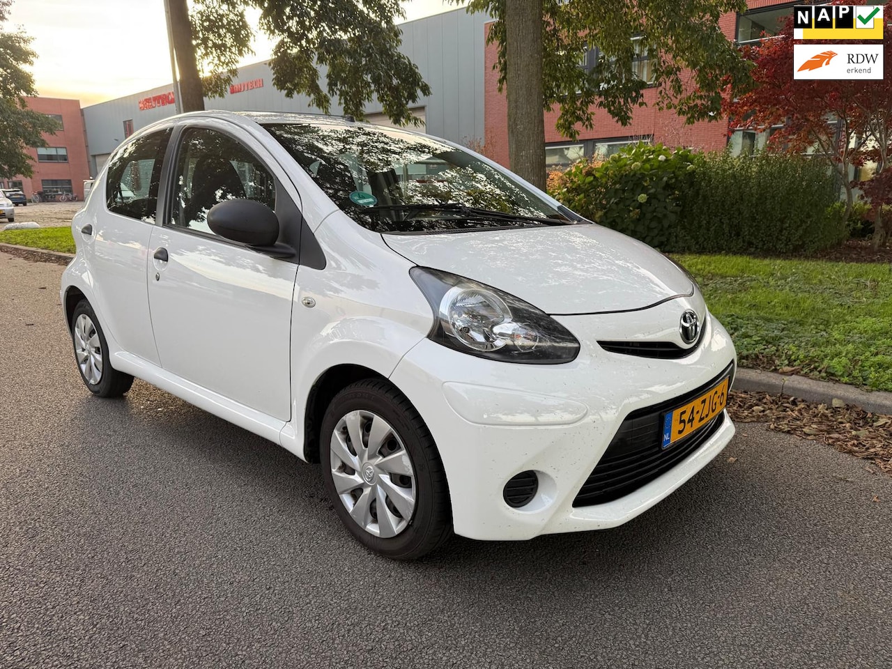 Toyota Aygo - 1.0 VVT-i Access 1.0 VVT-i Access 5 drs - AutoWereld.nl
