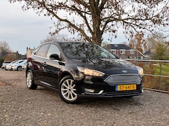 Ford Focus - 1.0 Titanium | Cruise + Clima + Navi Nu € 7.975,