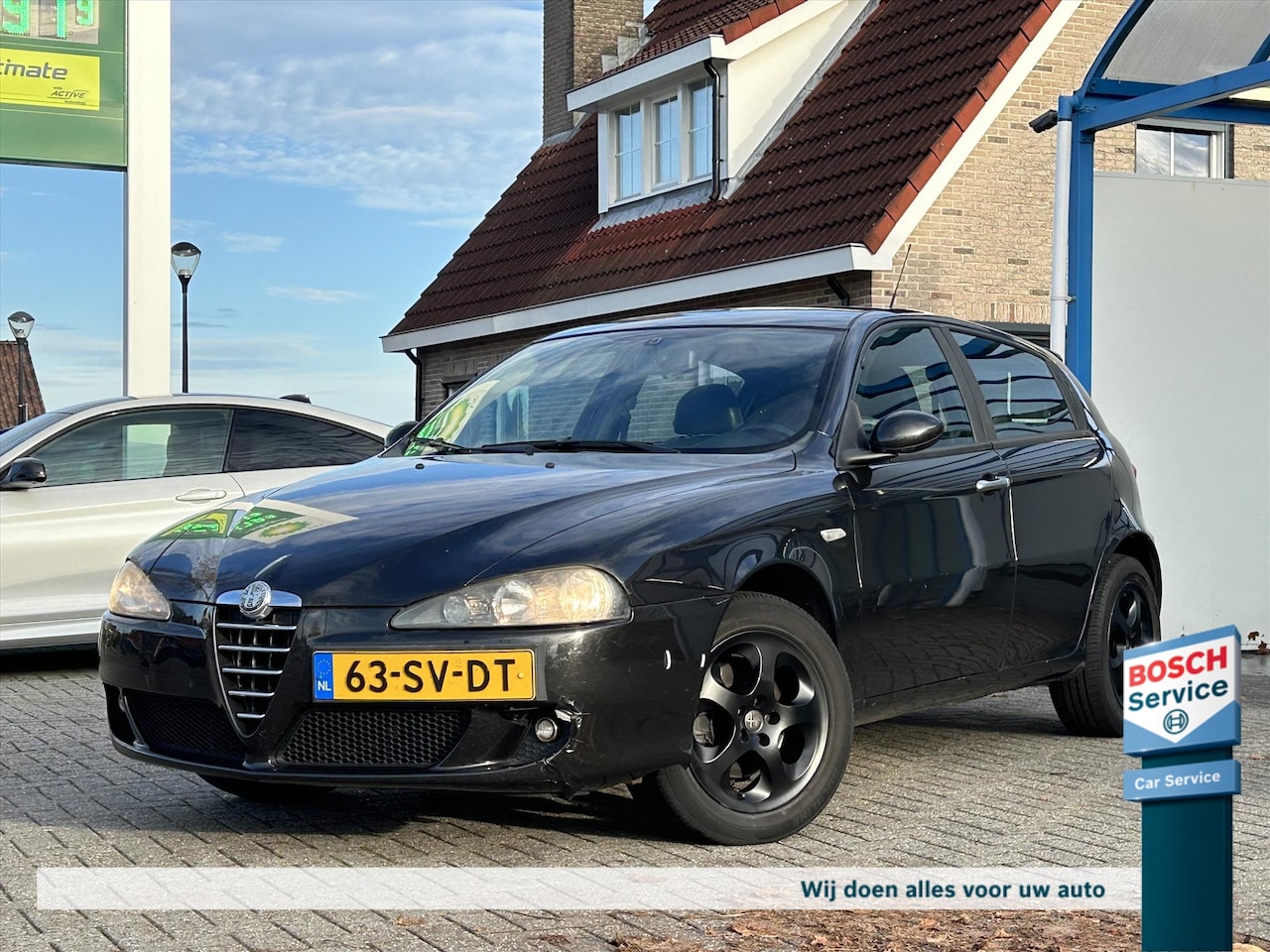 Alfa Romeo 147 - Alfa-147 1.6 5DR NIEUWE APK / AIRCO / CRUISE / LEER / - AutoWereld.nl