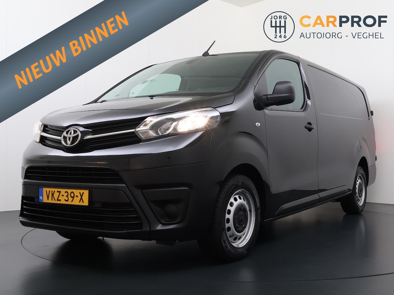 Toyota PROACE Long Worker - 2.0 D-4D Navigator Trekhaak Carplay Automaat - AutoWereld.nl