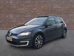 Volkswagen Golf - 1.4 TSI GTE PANODAK 18"LMV NAVI ECC