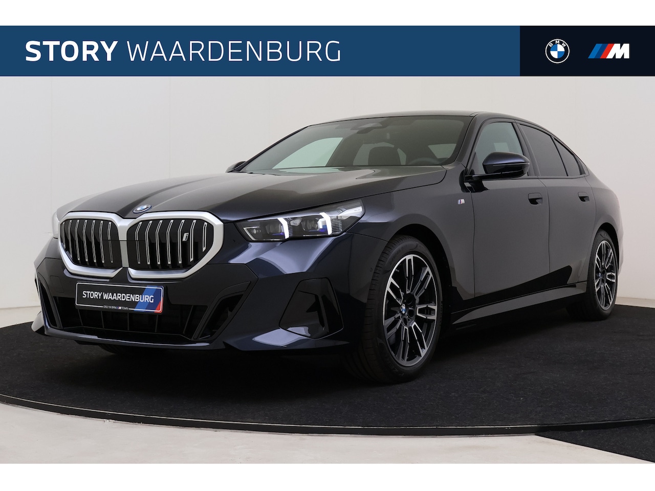 BMW i5 - eDrive40 M Sport / Achteruitrijcamera / M Sportonderstel / Adaptieve LED / Harman-Kardon / - AutoWereld.nl