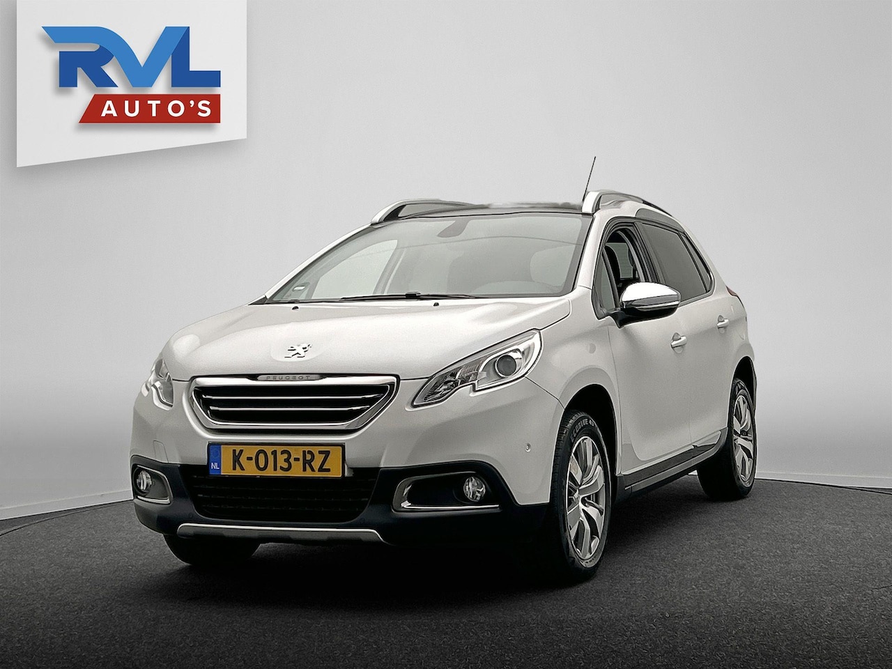 Peugeot 2008 - 1.2 PureTech Allure 110PK Pano/dak Navigatie Climate control - AutoWereld.nl