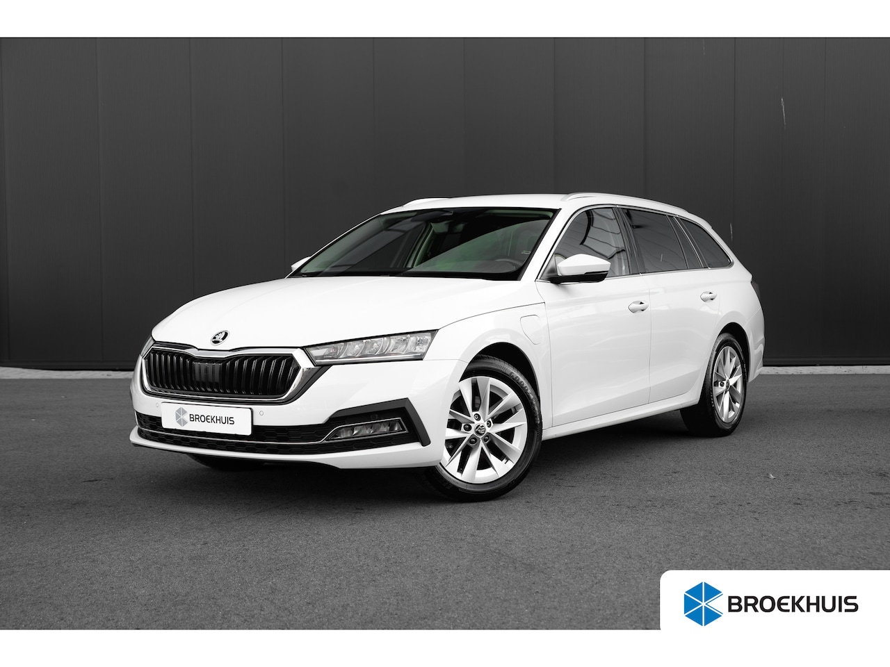 Skoda Octavia Combi - 1.4 TSI iV PHEV Business Edition Plus | Adapt. Cruise | Head-up display | Carplay | 1500 k - AutoWereld.nl