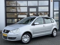 Volkswagen Polo - 1.2-12V Optive / Trekhaak / Airco / MP3 / NL