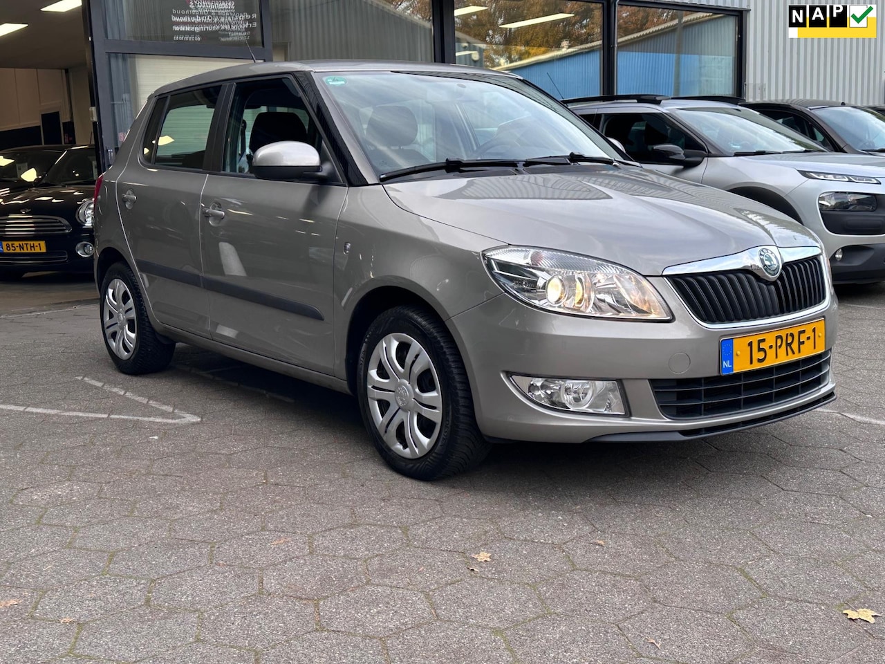 Skoda Fabia - 1.2 TSI Ambition / Airco/Trekhaak/ 128194 NAP/Automaat/ - AutoWereld.nl