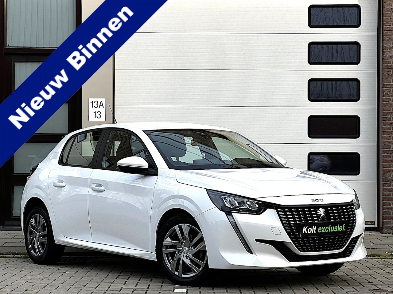 Peugeot 208 - 1.2 PureTech Blue Lease Active / Airco / Navigatie / Apple Carplay / Achteruitrijdcamera / - AutoWereld.nl