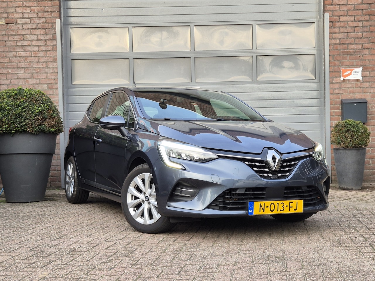 Renault Clio - 1.0 TCe Intens Navigatie - AutoWereld.nl