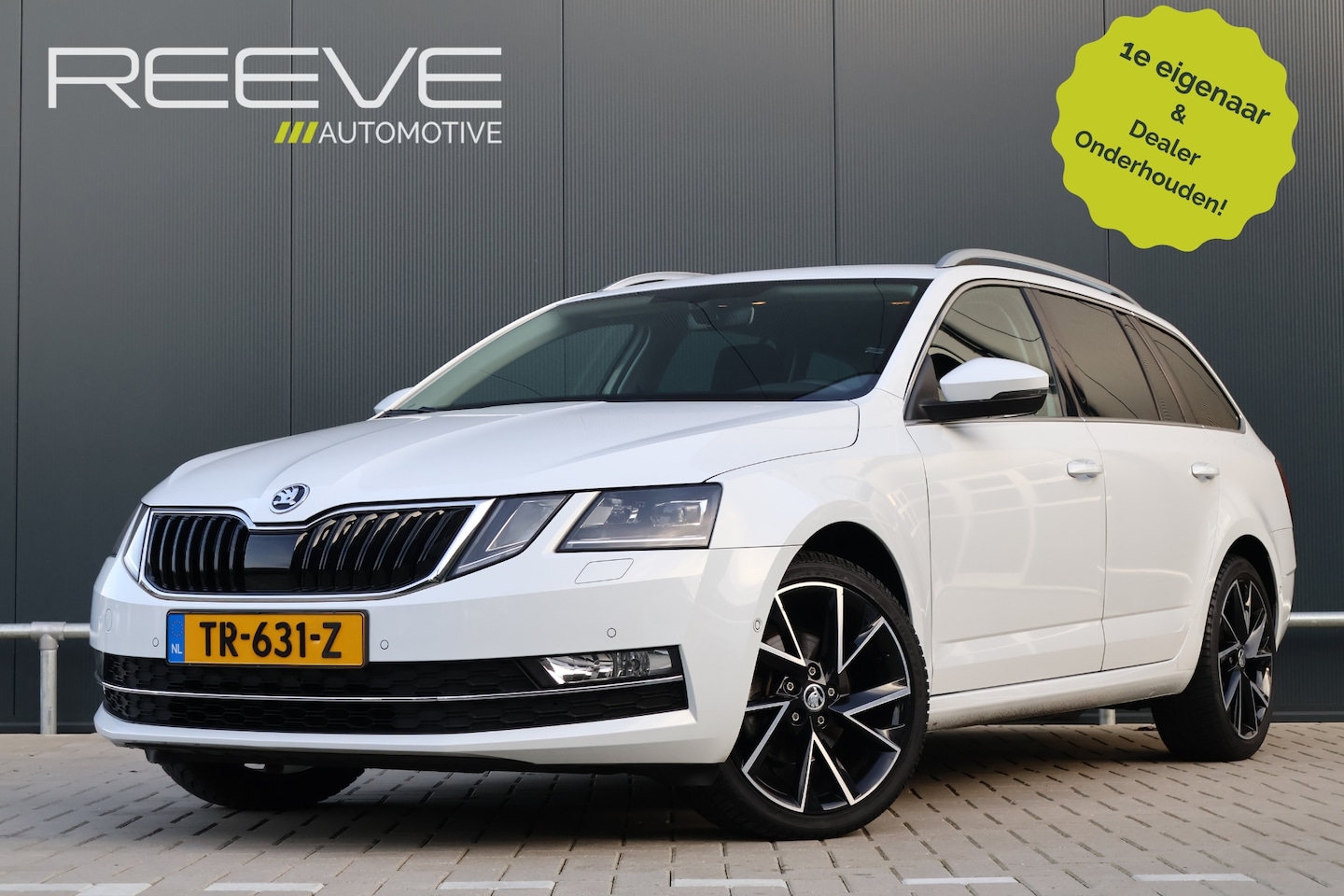 Skoda Octavia Combi - 1.0 TSI Greentech Style Business Automaat | Stoelverwarming | Trekhaak | Camera | LED | Ca - AutoWereld.nl