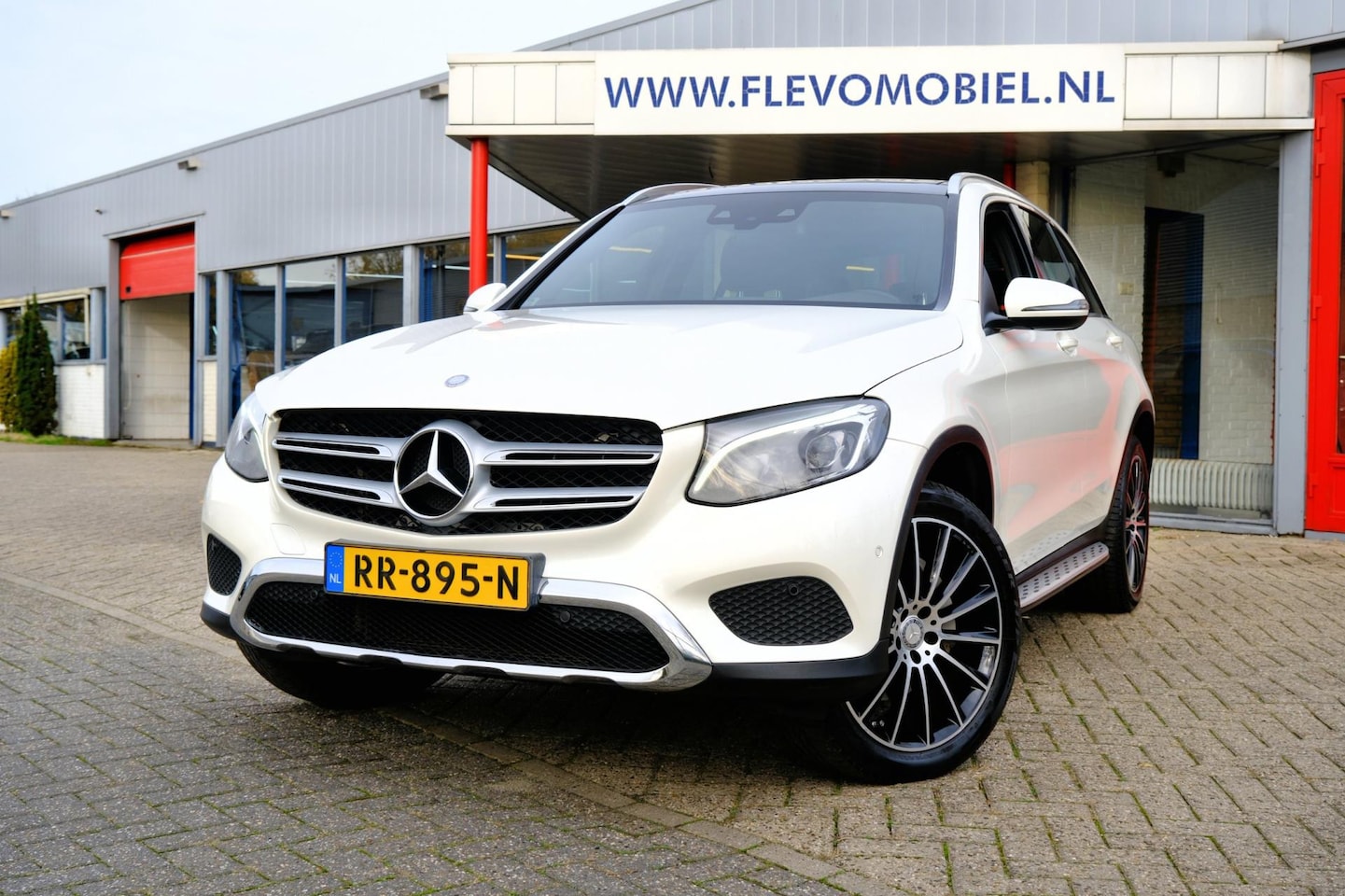 Mercedes-Benz GLC-klasse - 250 4MATIC Edition 1 Aut. Pano|Burmester|Half leder|Clima|Navi - AutoWereld.nl