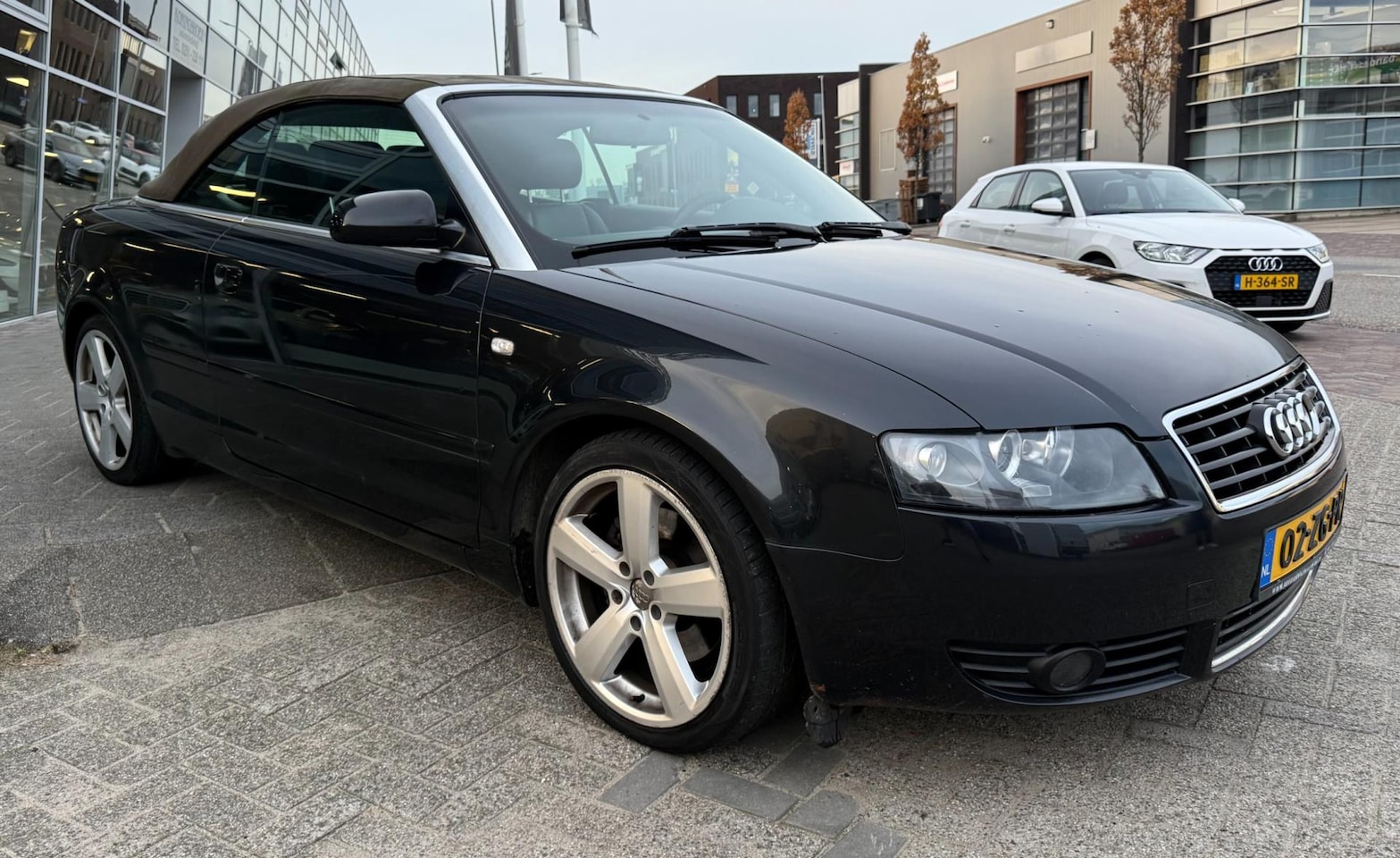 Audi A4 Cabriolet - 2.4 V6 2.4 V6 - AutoWereld.nl