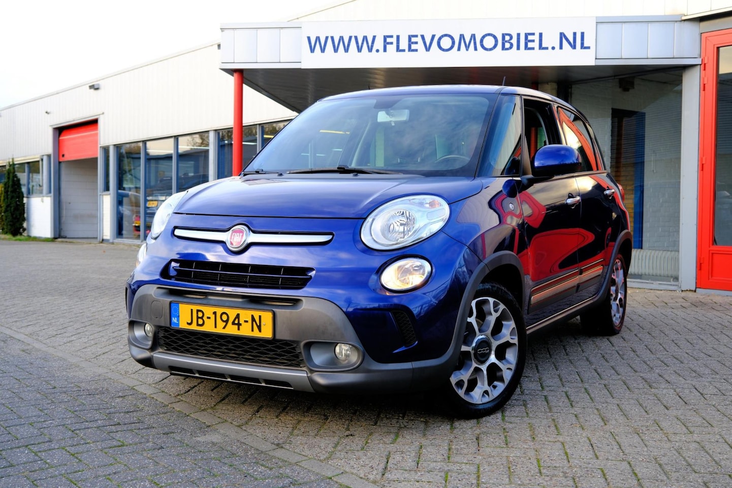 Fiat 500 L - 0.9 TwinAir Trekking Navi|Airco|PDC|Cruise - AutoWereld.nl