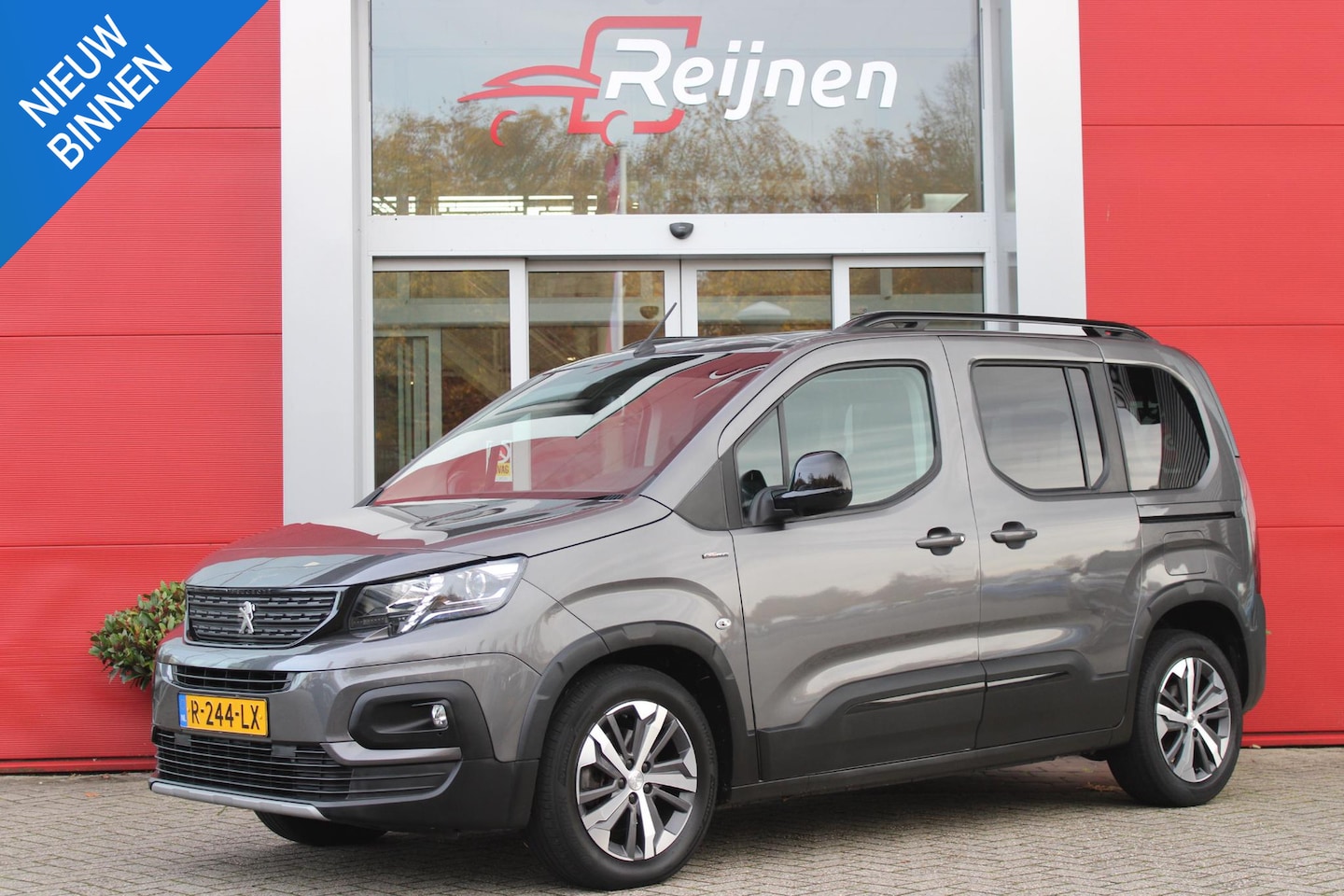 Peugeot Rifter - 1.2 130PK AUTOMAAT GT-LINE | PANORAMA DAK INCL. BAGAGE DEK | TREKHAAK | NAVIGATIE | APPLE - AutoWereld.nl