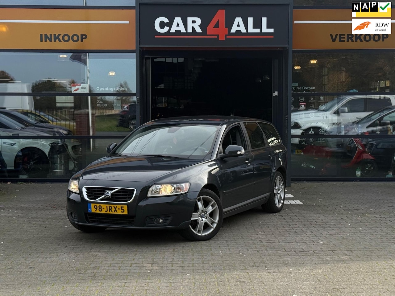 Volvo V50 - 1.8 Sport CRUISE/TREKHAAK/CLIMA/NAP/LMVELGEN/APK 2026 - AutoWereld.nl
