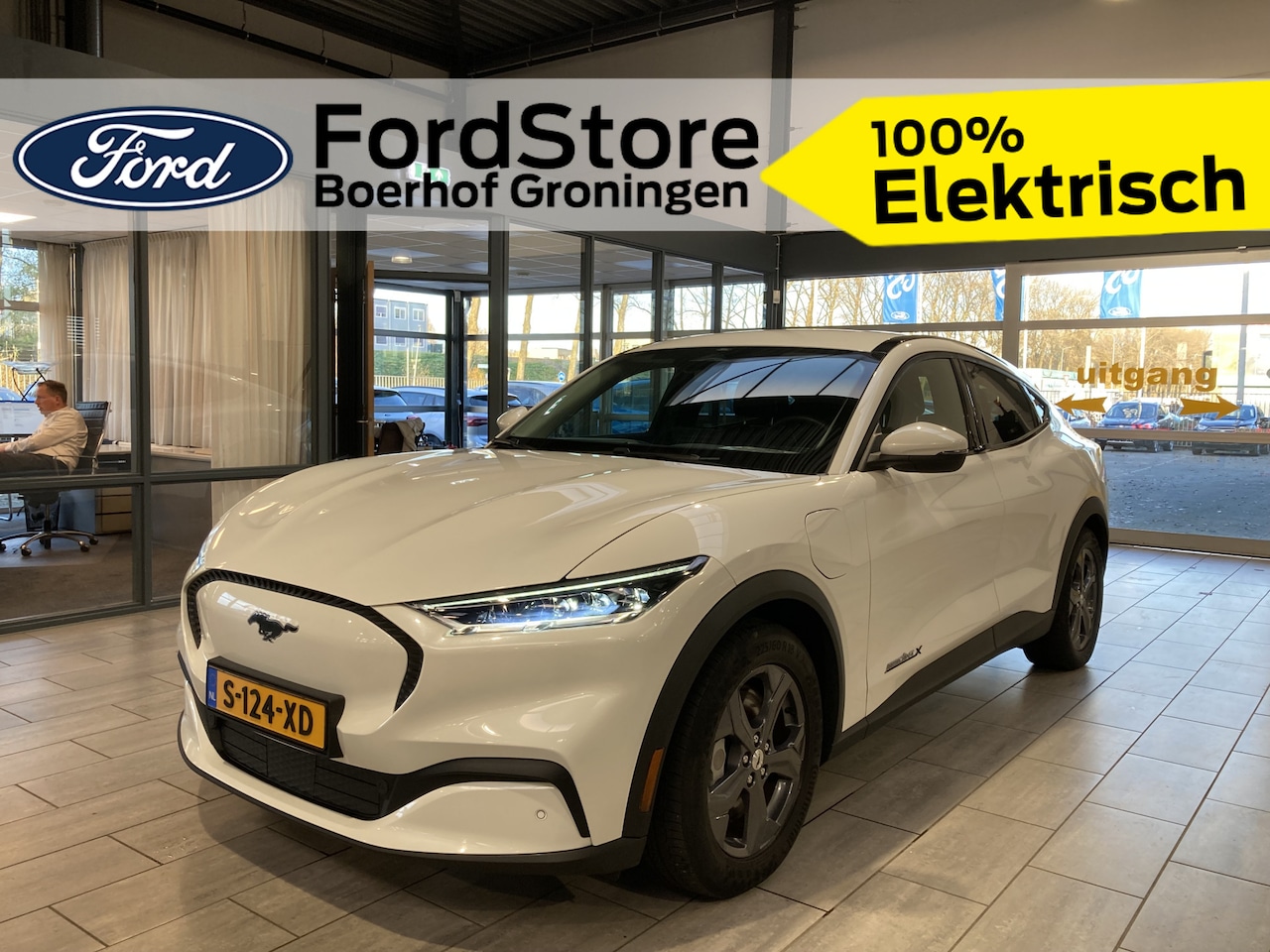 Ford Mustang Mach-E - Extended RWD 294 pk 98 kWh | Adapt. Cruise | Clima | Winterpack | Leer | Camera | Apple ca - AutoWereld.nl