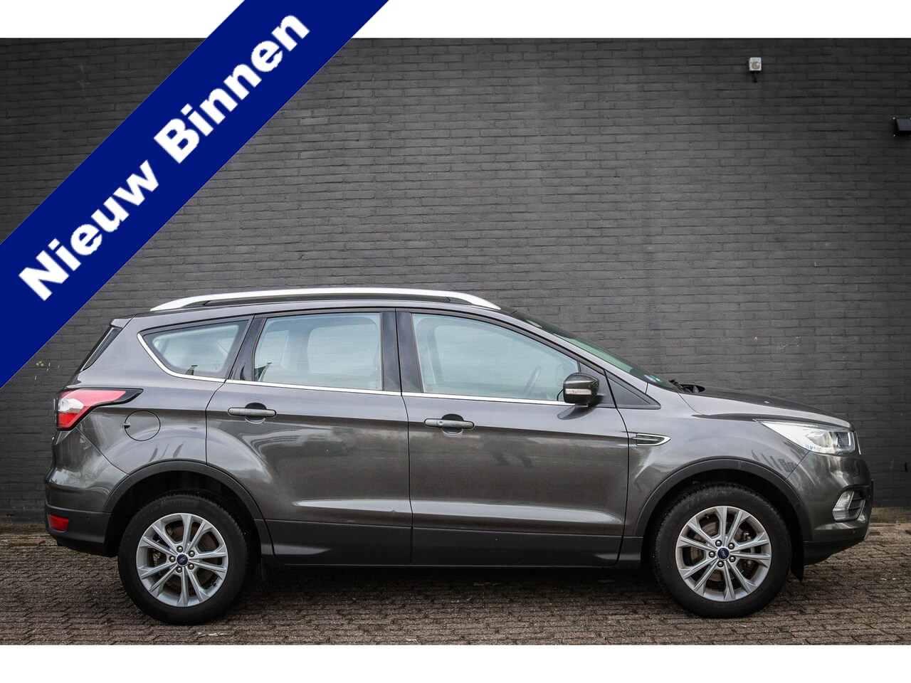 Ford Kuga - 1.5 EcoBoost Titanium Net binnen - Nu al te bezichtigen - AutoWereld.nl