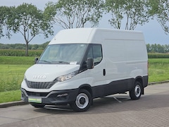 Iveco Daily - 35S14V 2.3 352 L1H2 Airco Trekhaak Euro6 140 PK