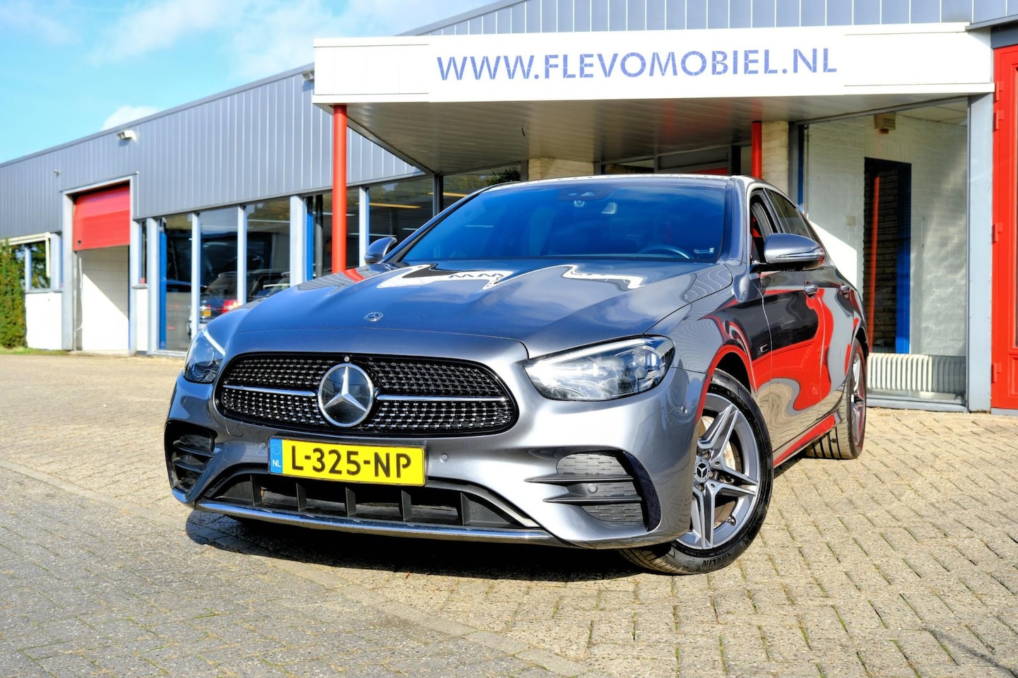 Mercedes-Benz E-klasse - 300 de AMG Aut. Leder|LED|Navi|Lanekeeping|Adapt.Cruise|Virtual - AutoWereld.nl