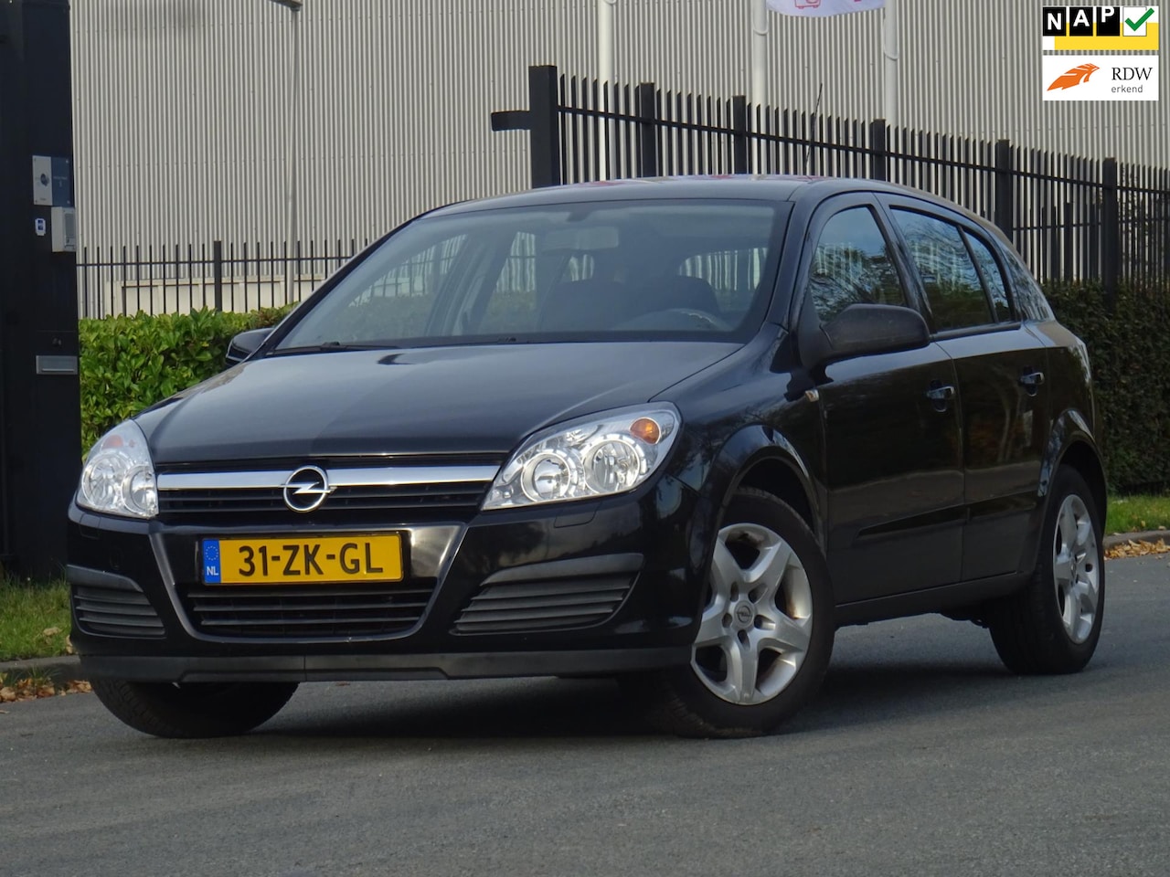 Opel Astra - 1.8 Temptation BJ2008 NAP/NAVI/AIRCO/CRUISE/APK - AutoWereld.nl