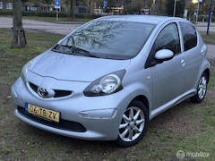 Toyota Aygo - 1.0-12V +