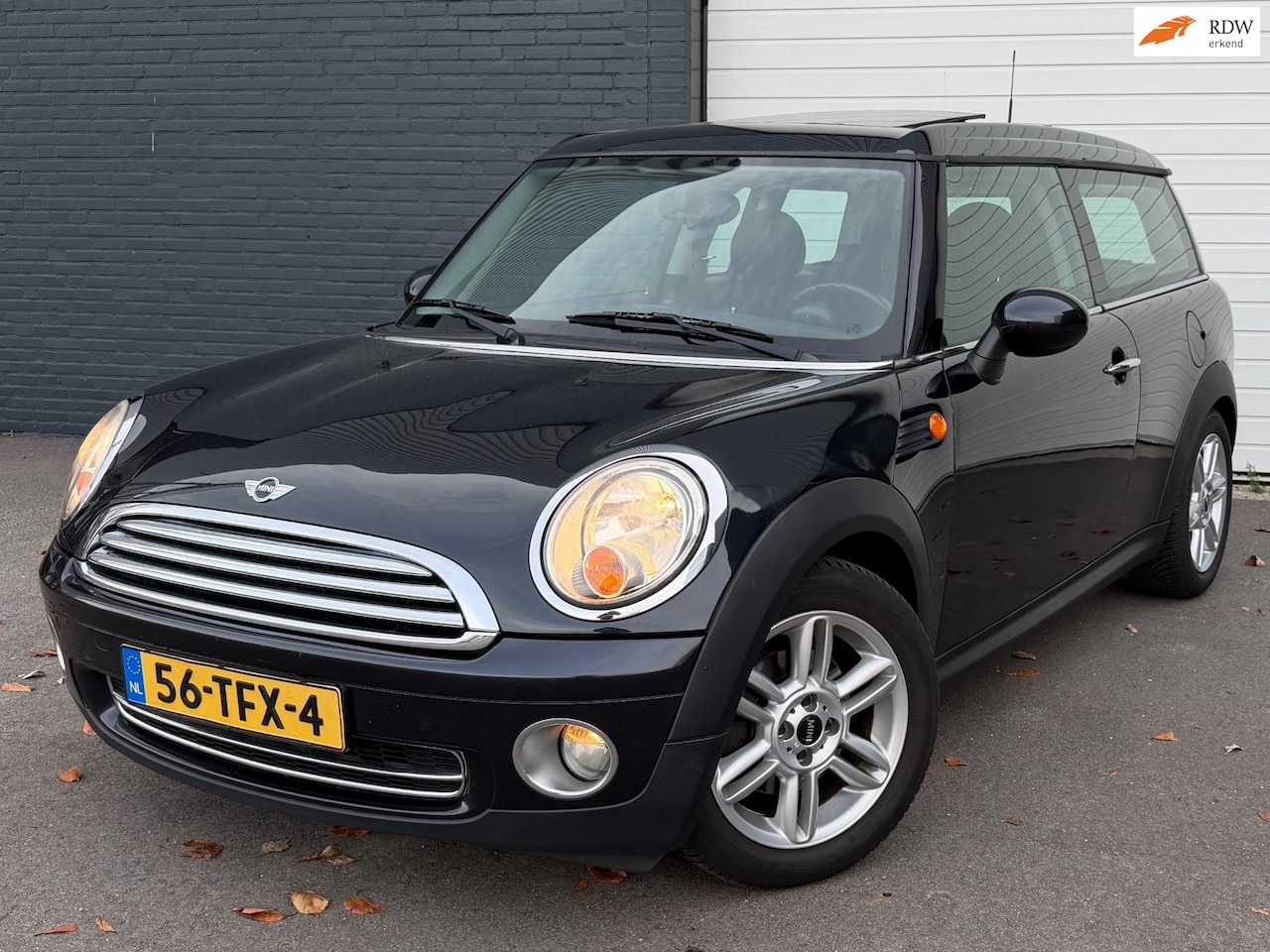 MINI Clubman - Mini 1.6 Cooper PANORAMADAK/VOLO-H/CLIMA/CRUISE - AutoWereld.nl